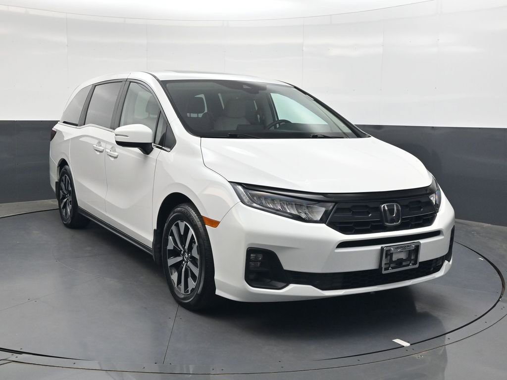 Certified 2026 Honda Odyssey EX-L image 2