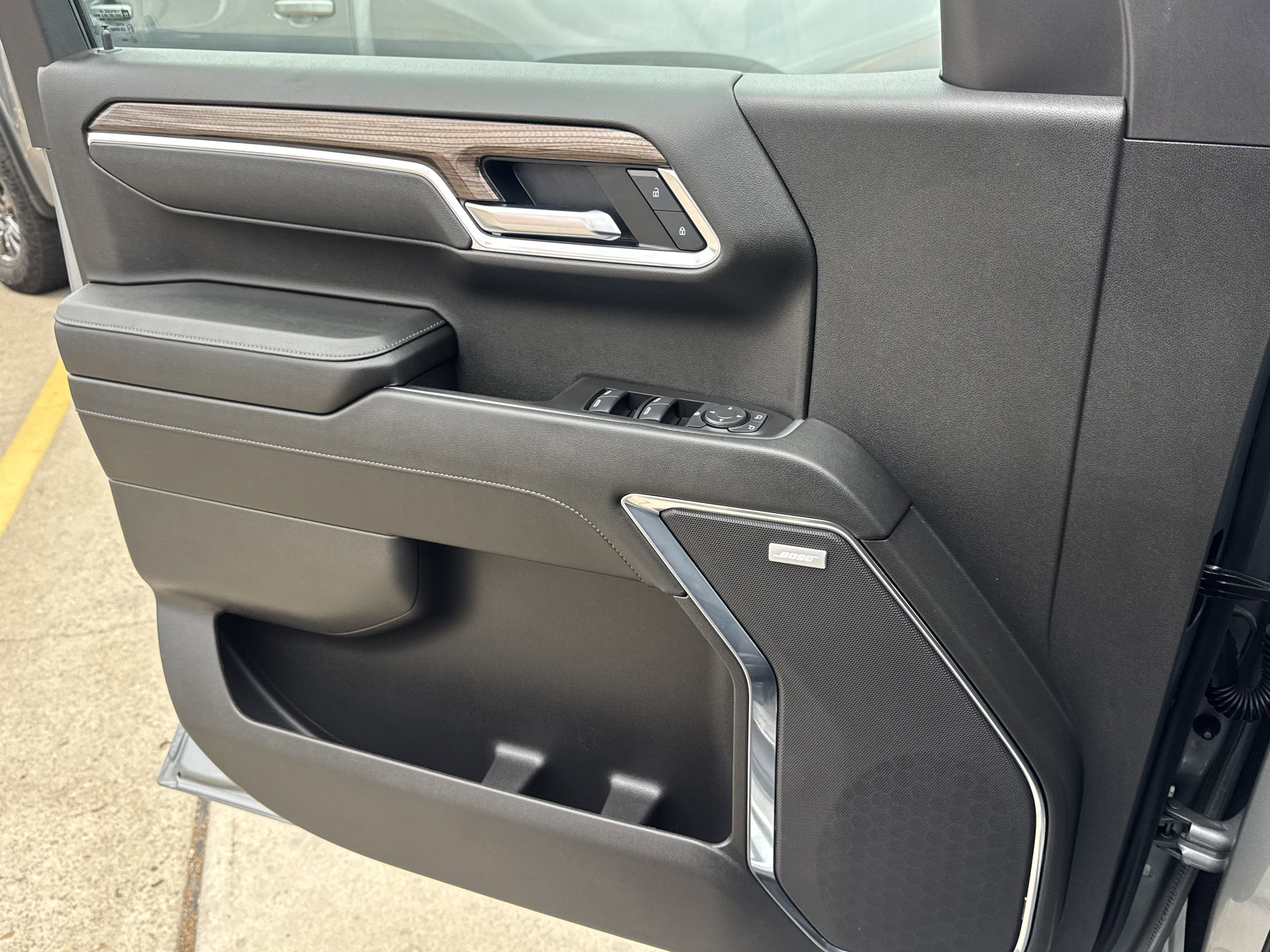 Used 2025 Chevrolet Silverado 1500 LT Trail Boss w/ Convenience Package II image 24