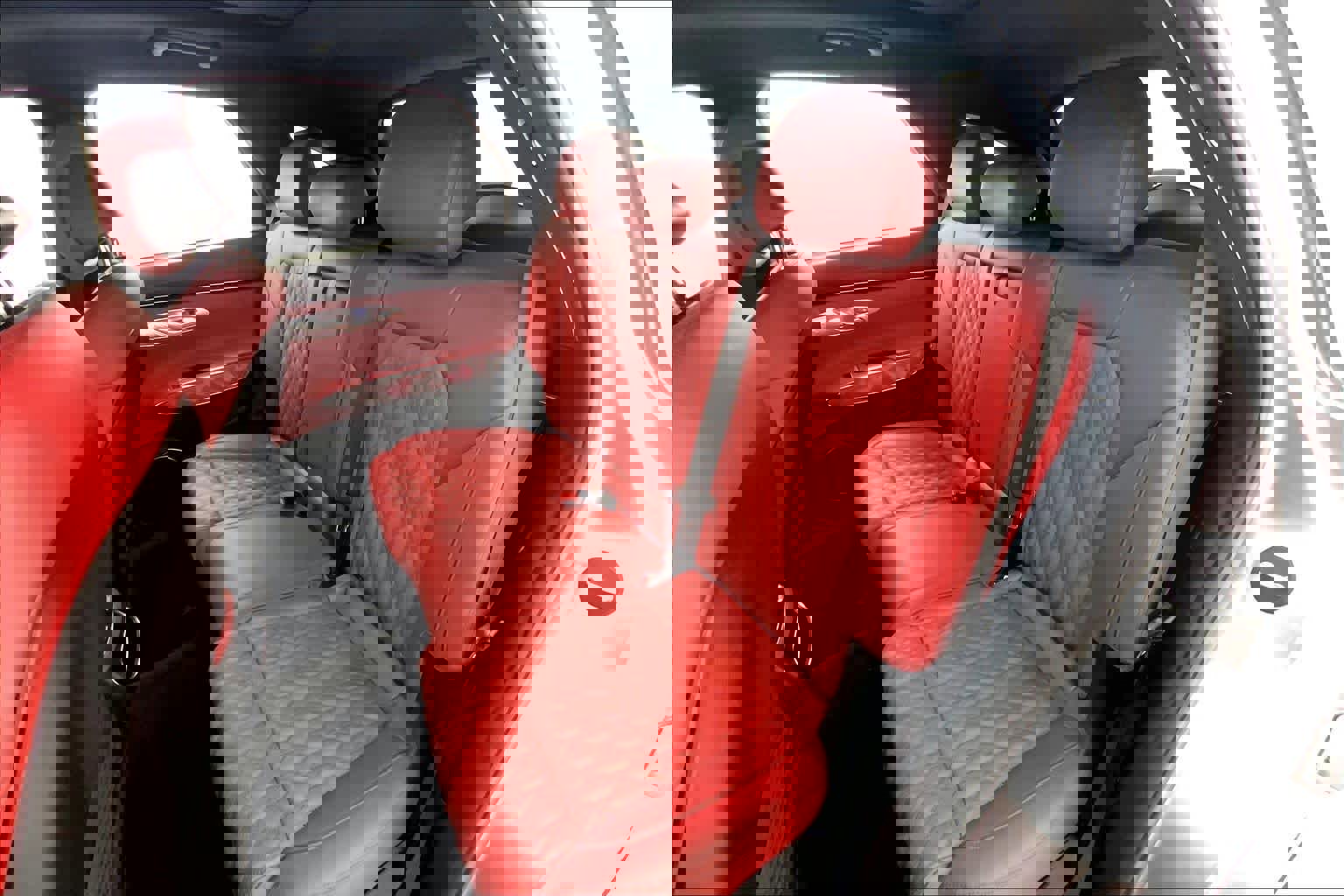 Used 2022 Genesis GV70 3.5T Sport w/ Sport Advanced Package image 17