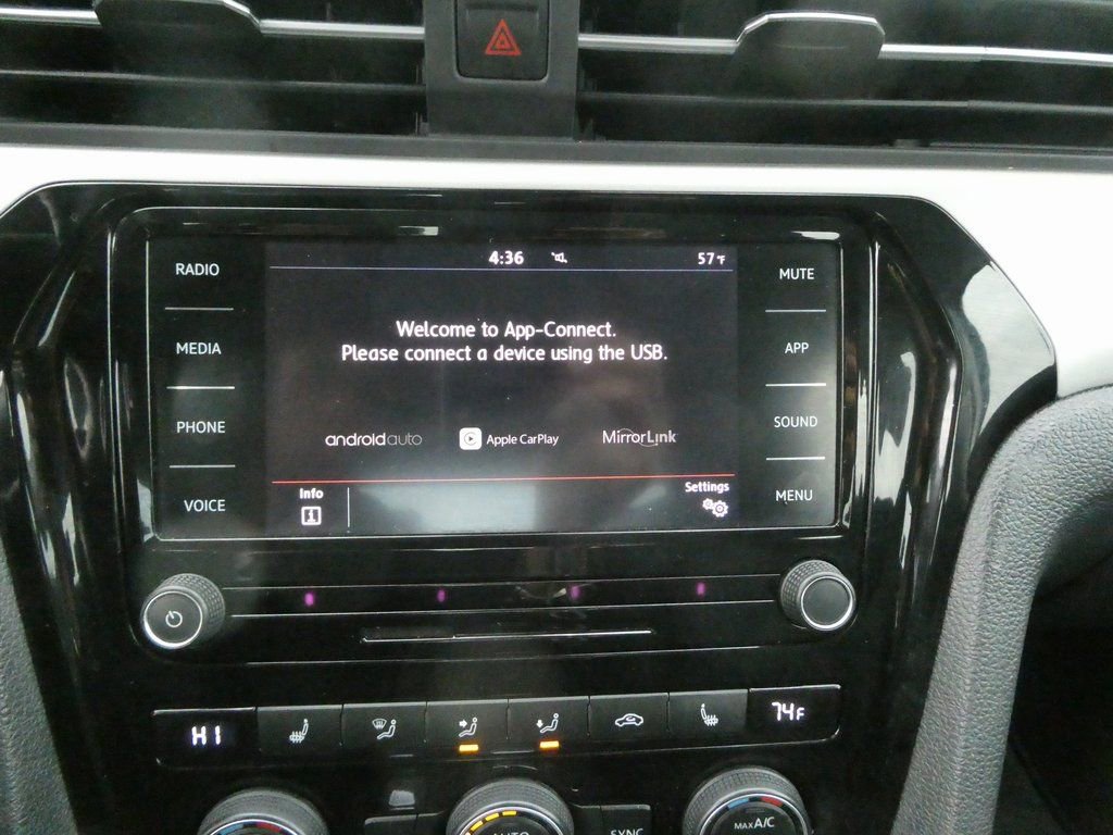 Used 2020 Volkswagen Passat 2.0T SE image 14