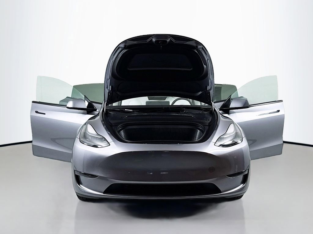 Used 2024 Tesla Model Y Long Range image 31