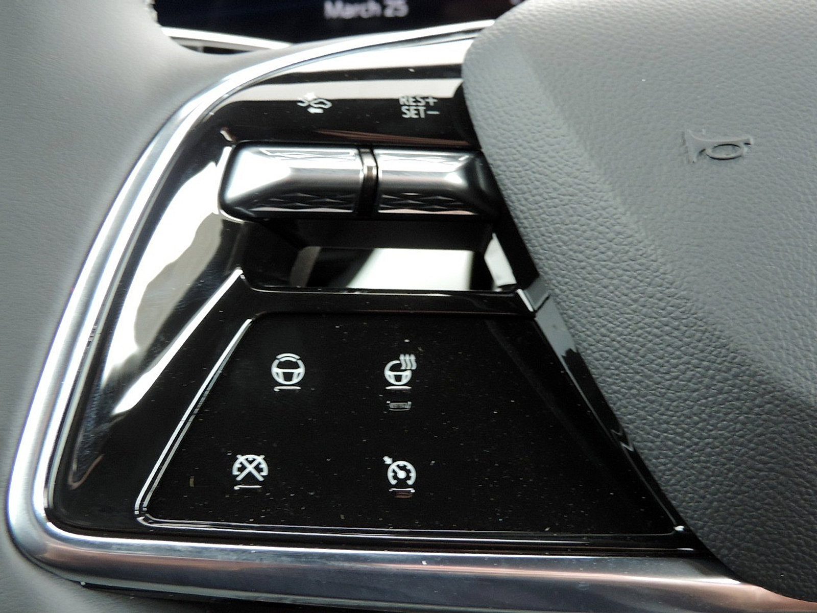 New 2026 Cadillac Optiq Luxury 2 AWD/4WD image 23