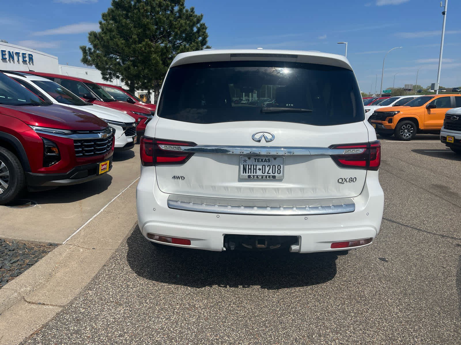 Used 2020 INFINITI QX80 Luxe w/ Sensory Package AWD/4WD image 6