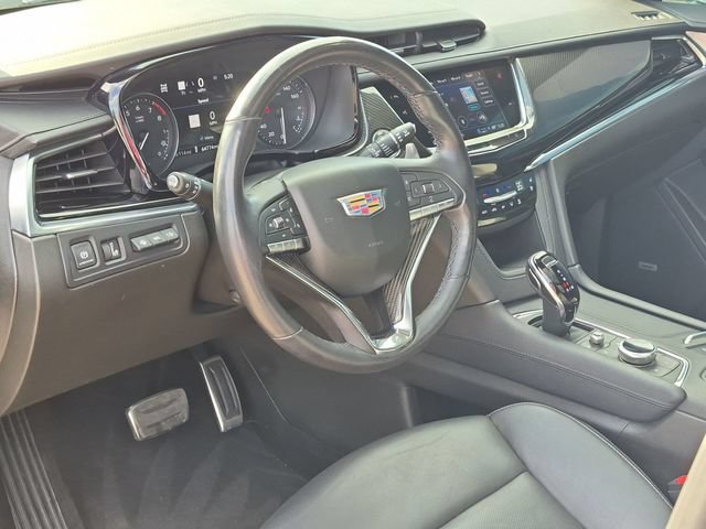 Used 2023 Cadillac XT6 Sport w/ Technology Package AWD/4WD image 7