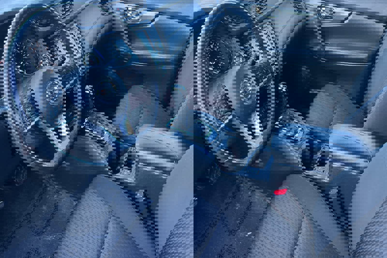 Used 2020 Nissan Rogue SV image 12