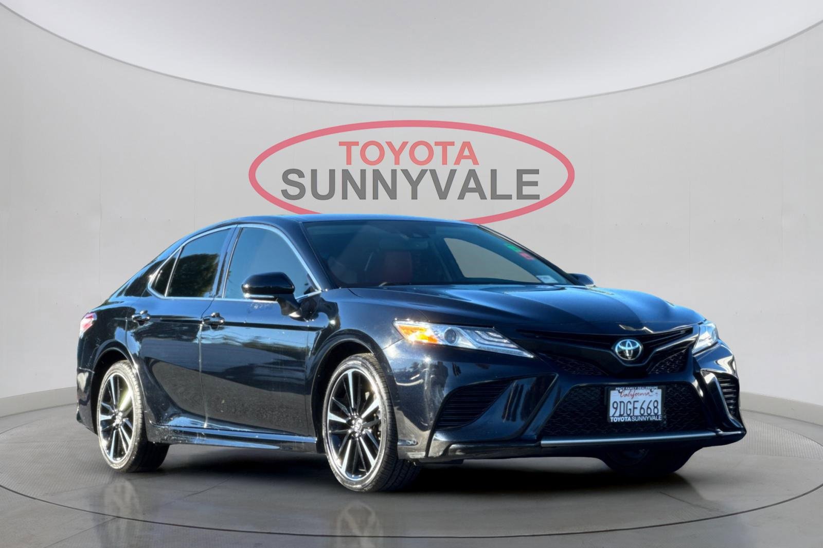 Used 2020 Toyota Camry XSE image 10