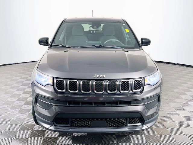 Used 2023 Jeep Compass Sport AWD/4WD image 3