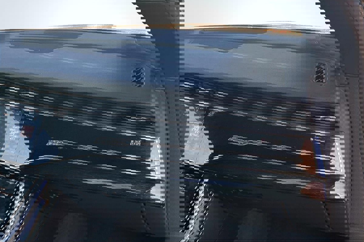 Used 2019 Audi Q8 Premium image 17