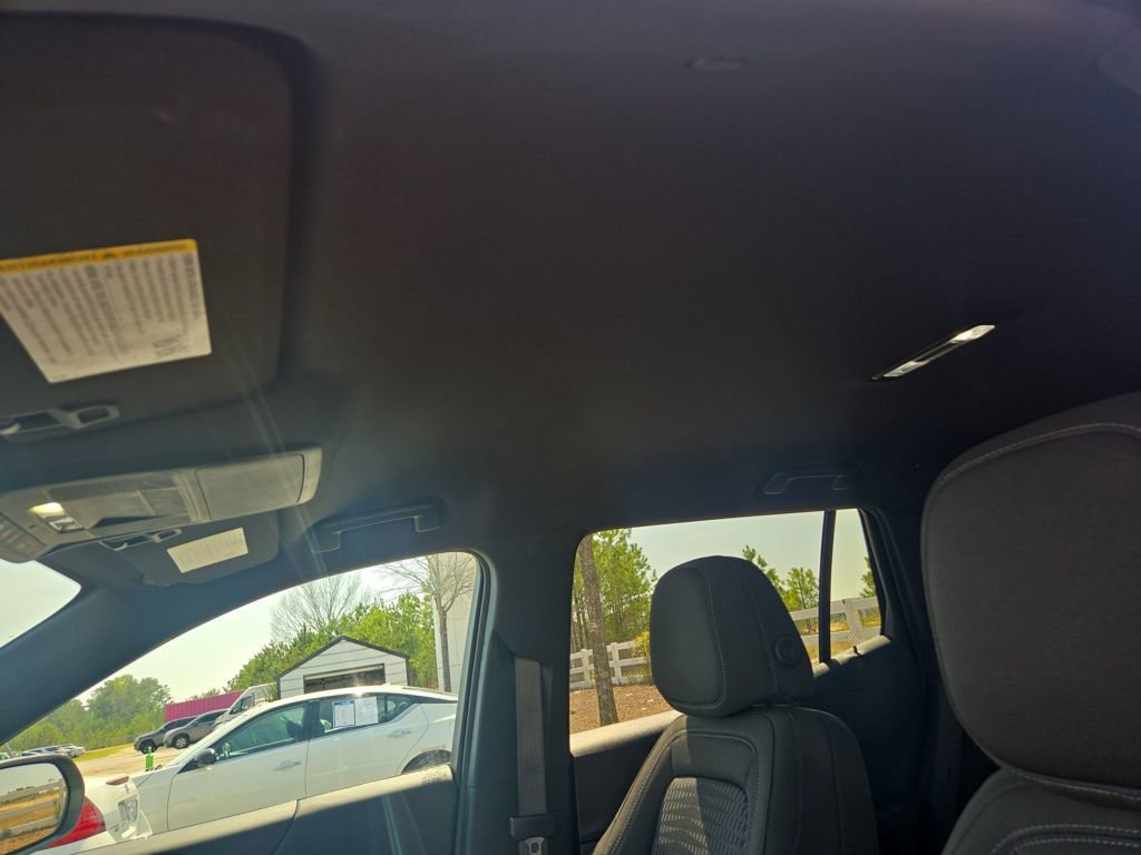 Used 2025 Chevrolet Equinox LT image 16