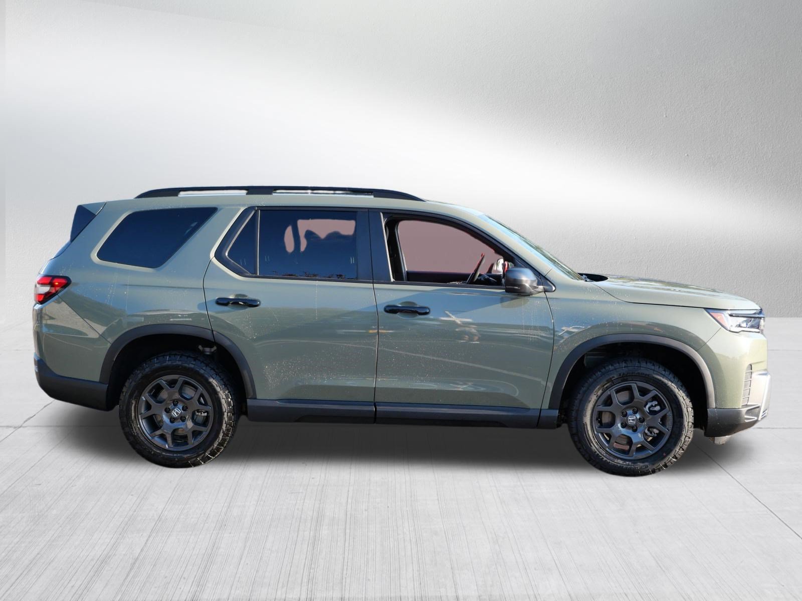 Certified 2026 Honda Pilot TrailSport image 8