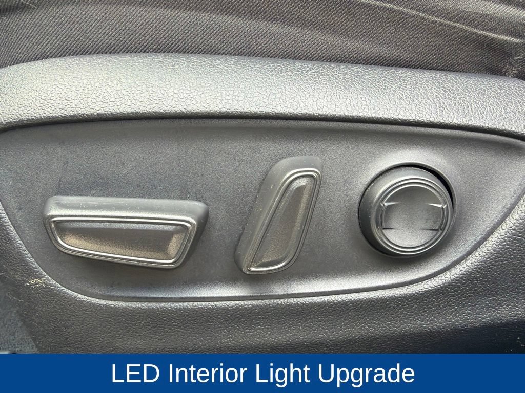 Used 2021 Toyota RAV4 XLE w/ Convenience Package FWD image 15