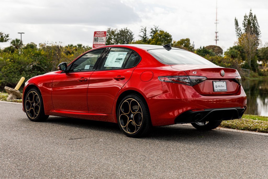New 2025 Alfa Romeo Giulia AWD w/ Driving Assist Package image 5