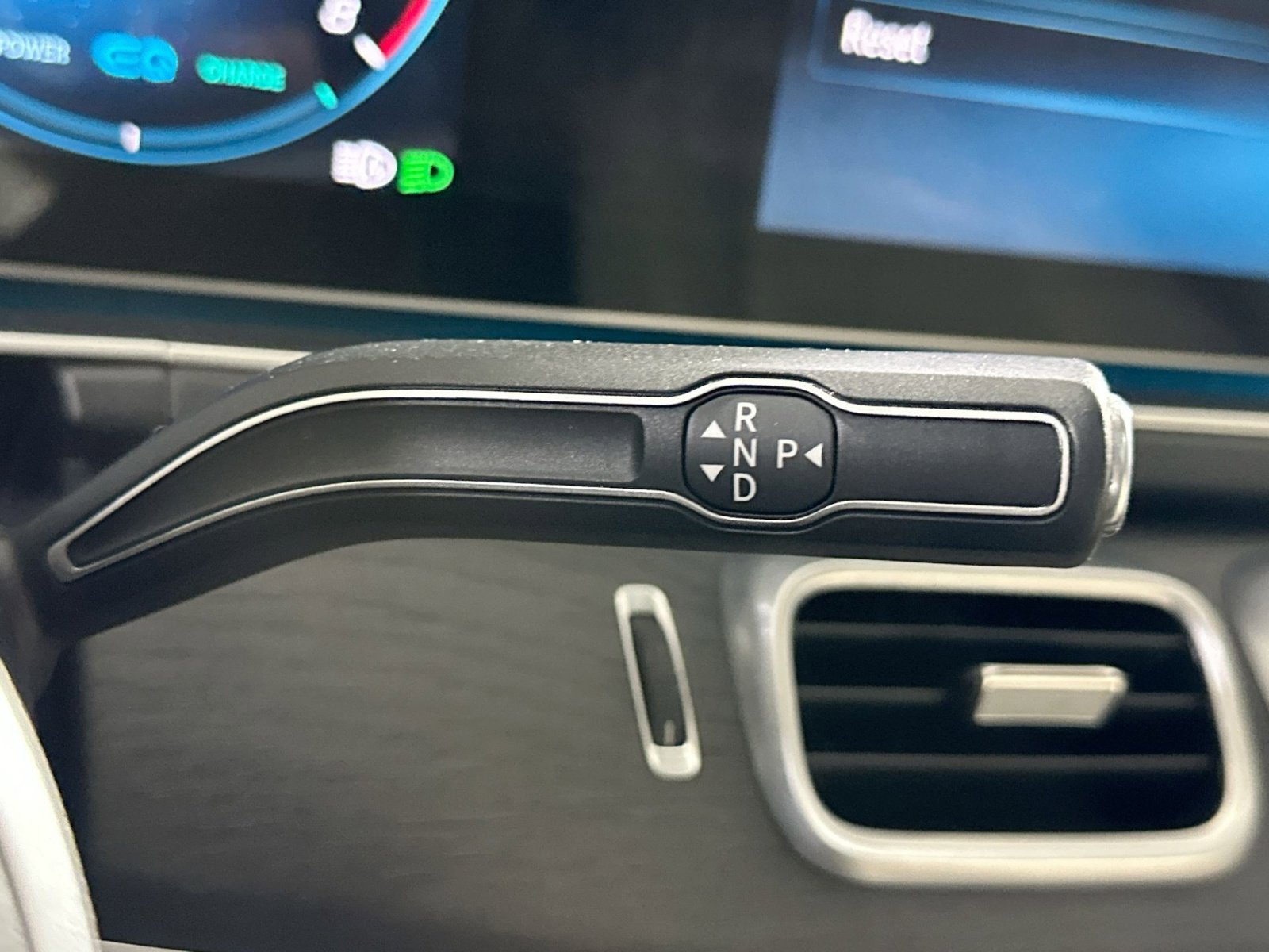 Used 2021 Mercedes-Benz GLS 450 4MATIC image 30