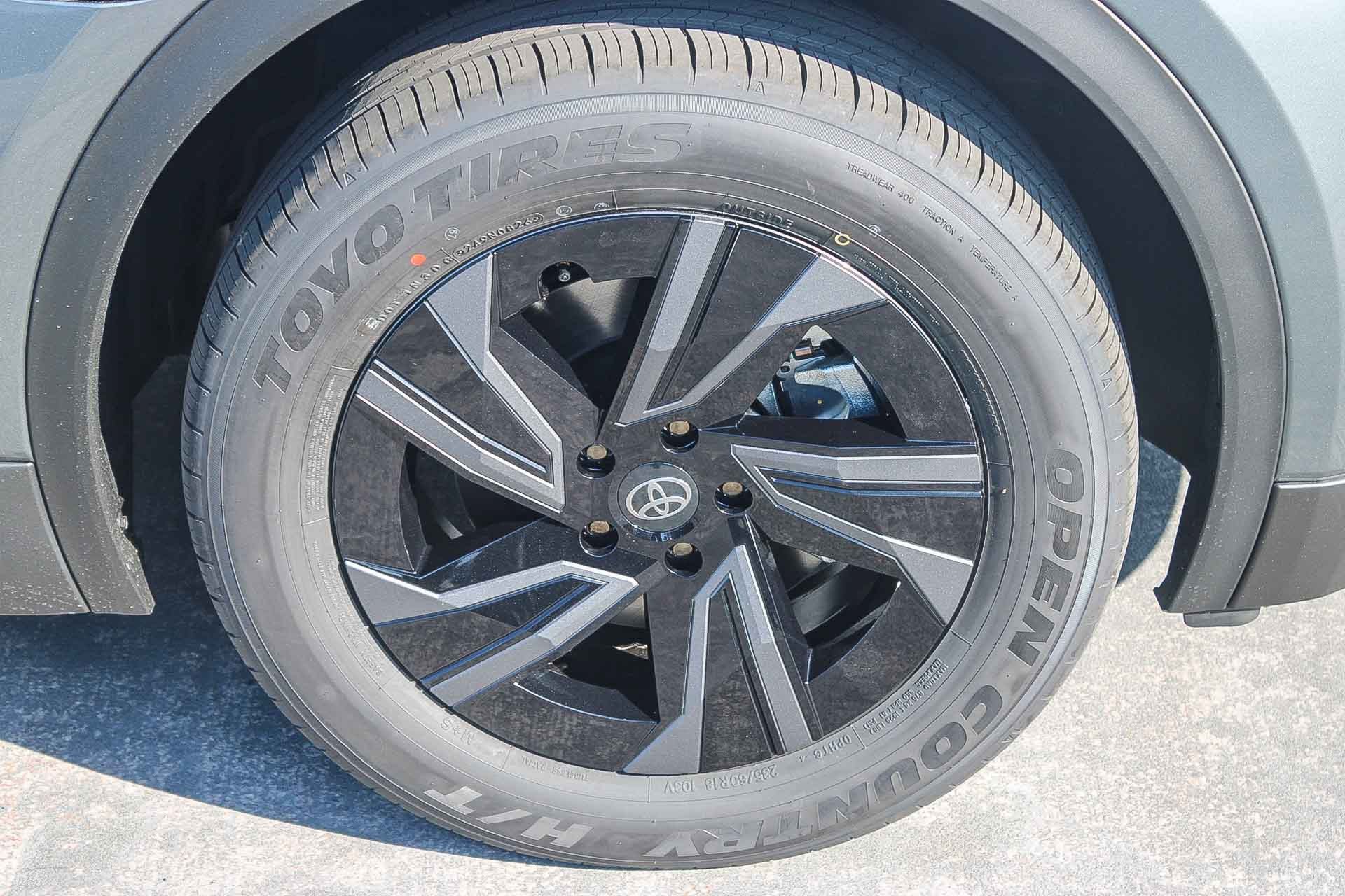 New 2026 Toyota C-HR AWD/4WD image 11