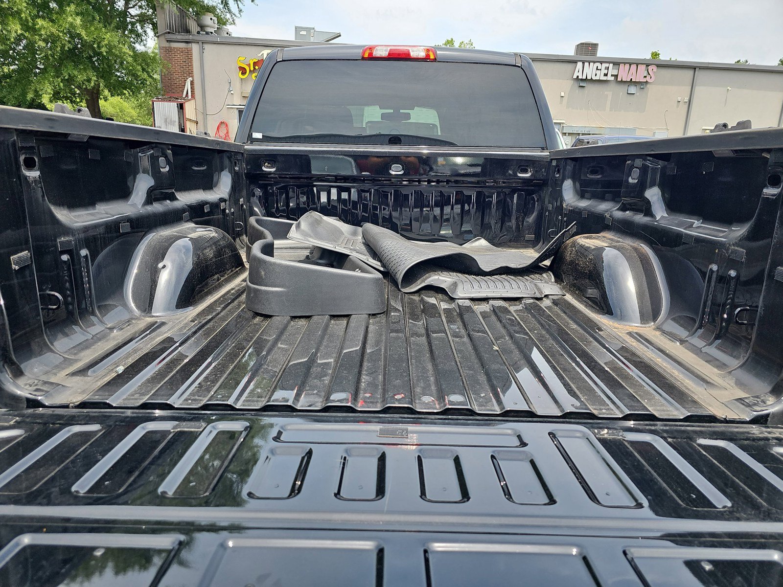 Used 2015 GMC Sierra 1500 SLE w/ All-Terrain Package AWD/4WD image 12