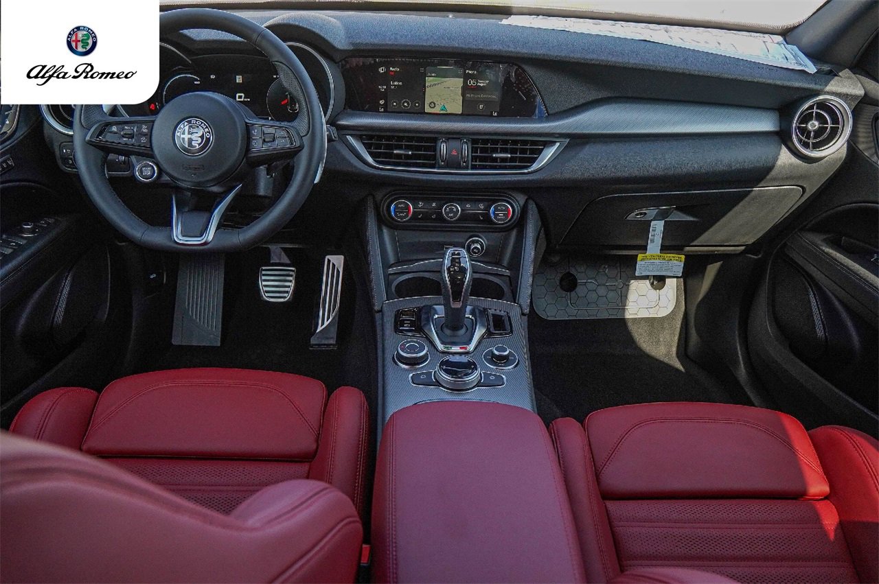New 2025 Alfa Romeo Stelvio Sprint w/ Veloce Package image 21