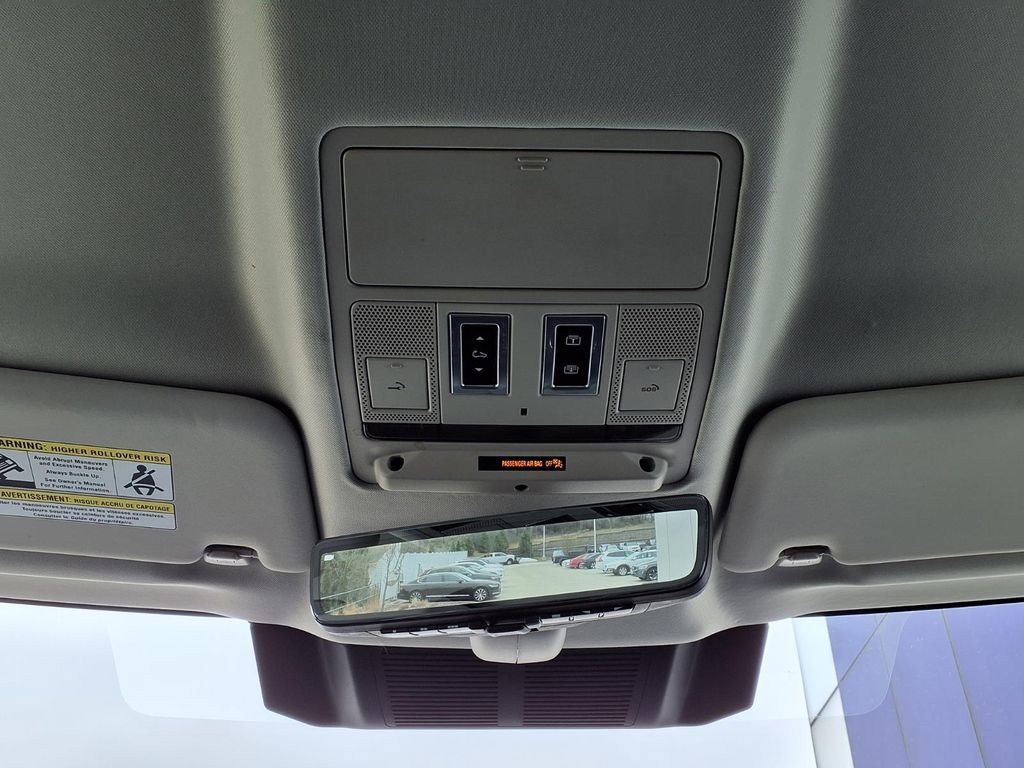 Used 2022 Land Rover Defender 110 SE image 23