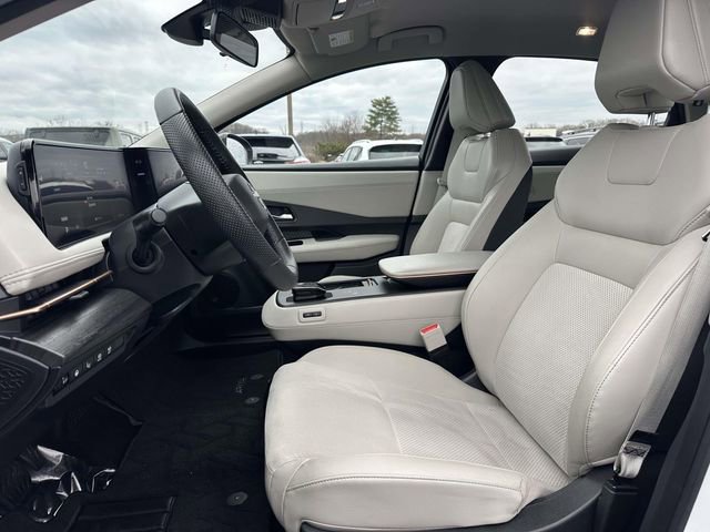 Used 2024 Nissan Ariya AWD image 14