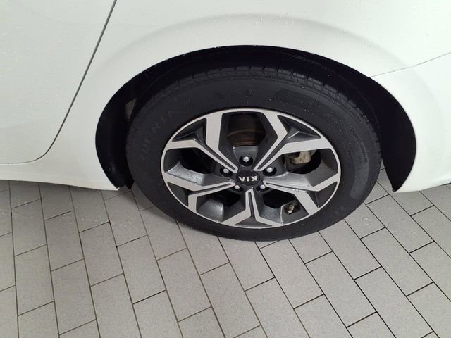 Used 2021 Kia Forte LXS image 8