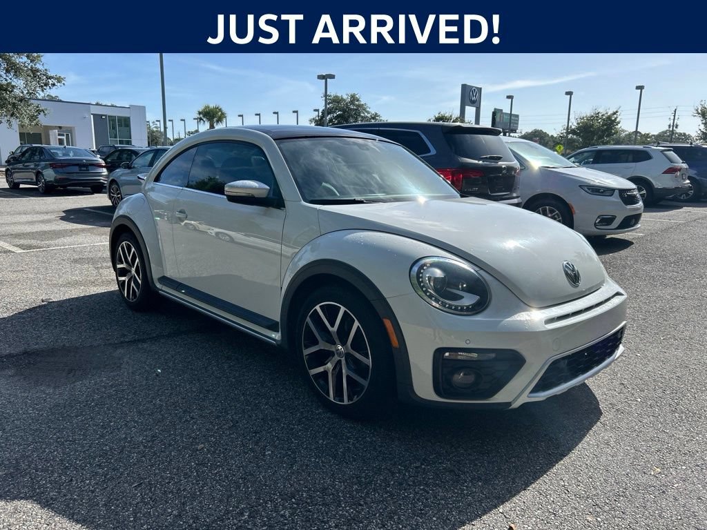 Used 2018 Volkswagen Beetle 2.0T Dune FWD image 23