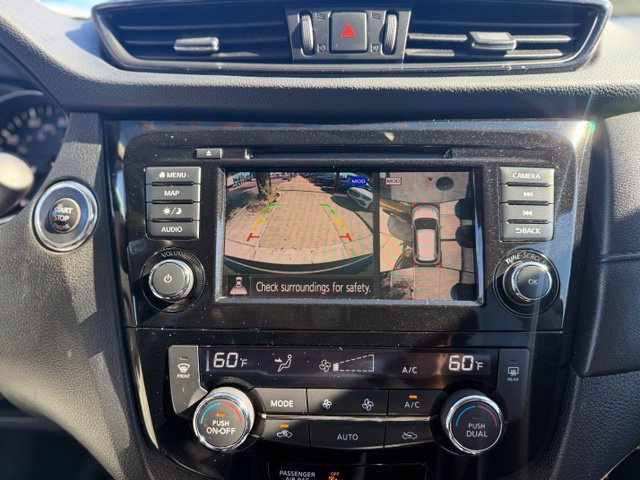 Used 2018 Nissan Rogue SV w/ Premium Package AWD/4WD image 18