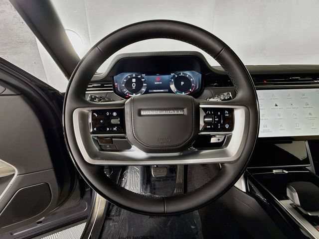 New 2026 Land Rover Range Rover Long Wheelbase SE AWD/4WD image 12