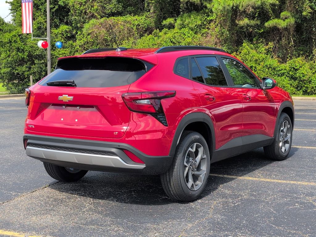 New 2026 Chevrolet Trax LT w/ Driver Confidence Package FWD image 6