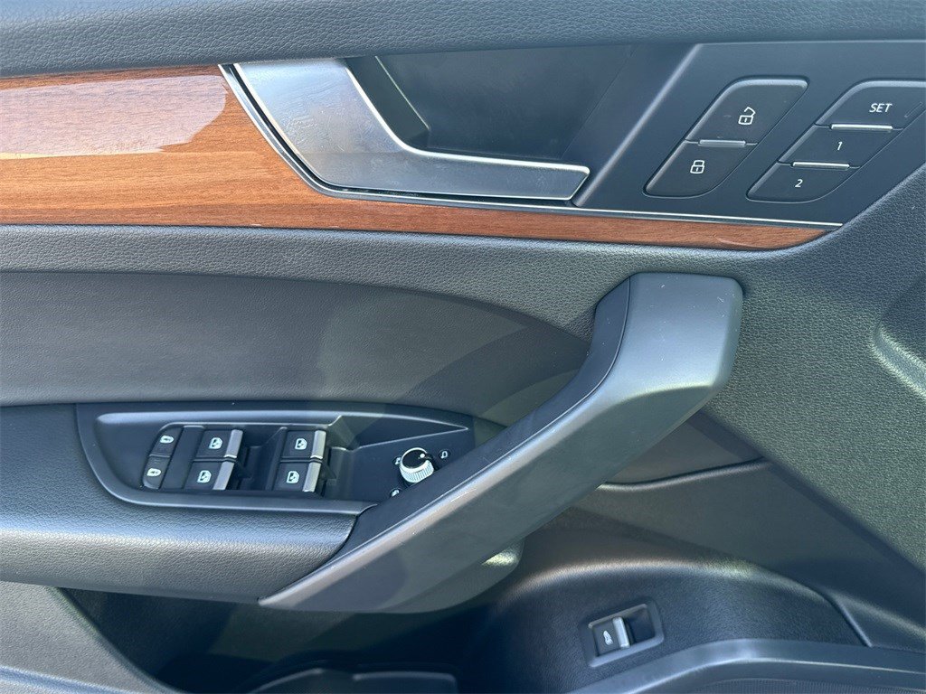 Used 2023 Audi Q5 2.0T Premium image 21