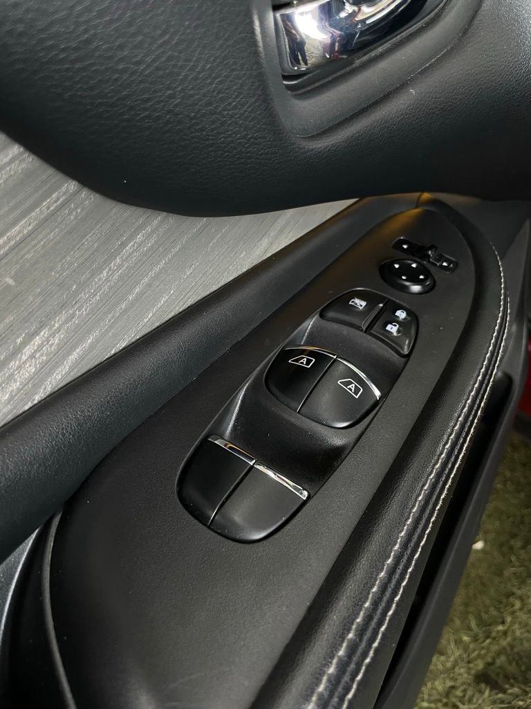 Used 2015 Nissan Murano Platinum w/ Platinum Technology Package image 24