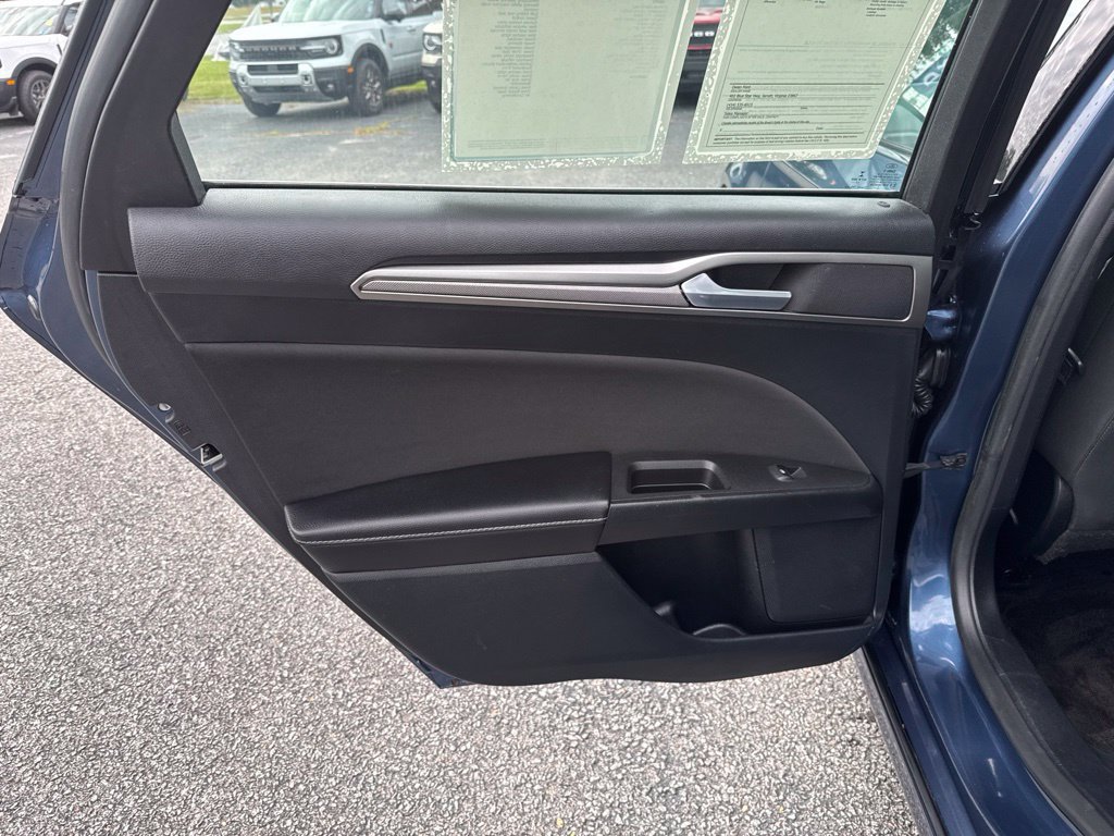 Used 2018 Ford Fusion SE FWD image 30