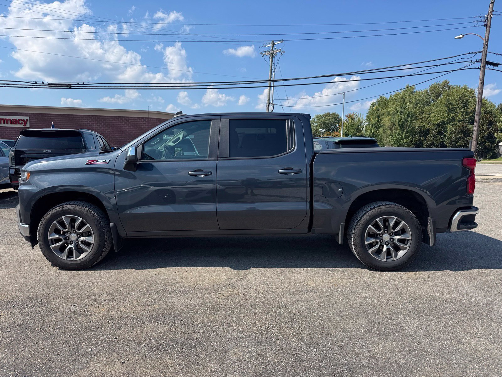 Used 2021 Chevrolet Silverado 1500 LT w/ All Star Edition Plus AWD/4WD image 3