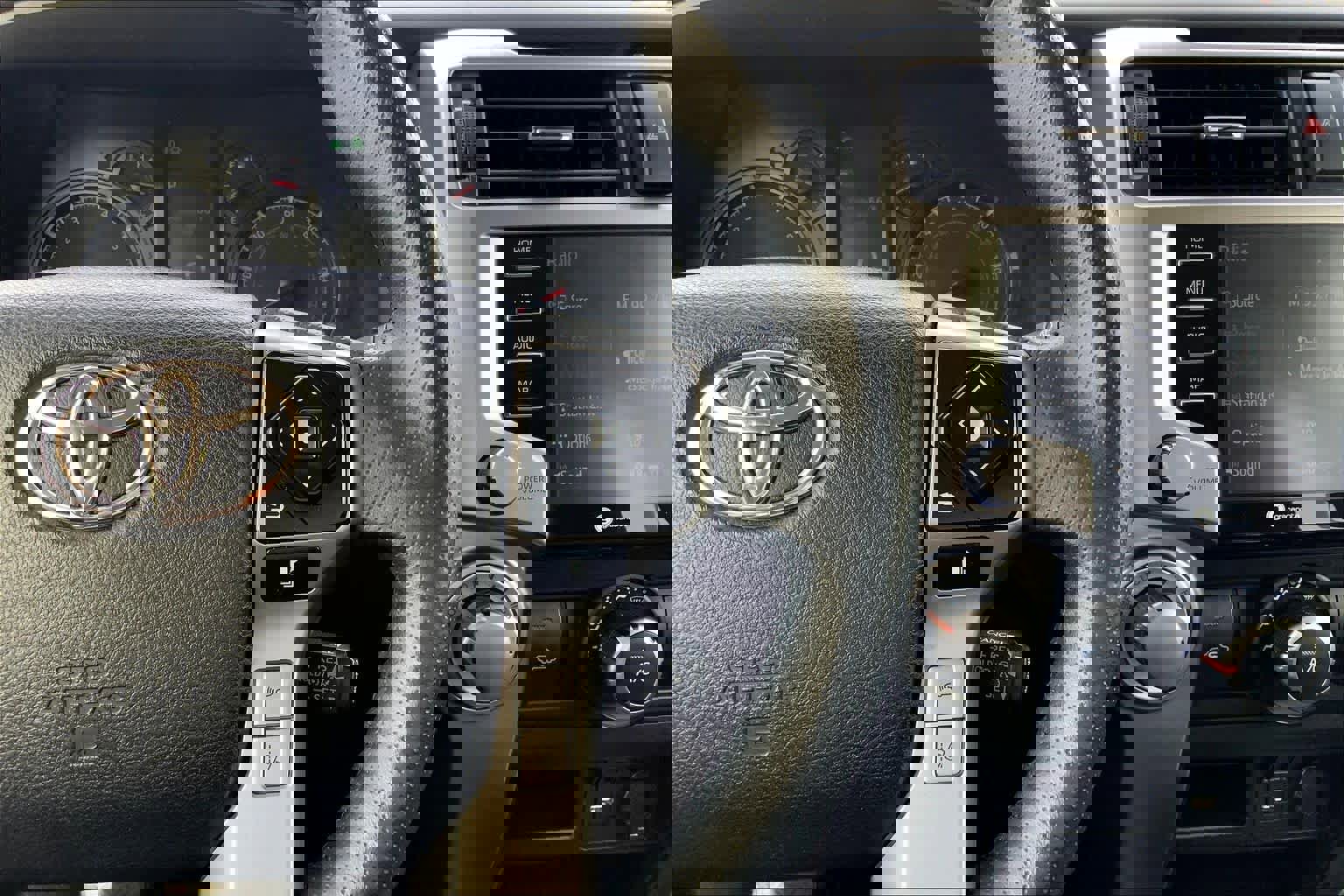 Used 2024 Toyota 4Runner SR5 AWD/4WD image 24