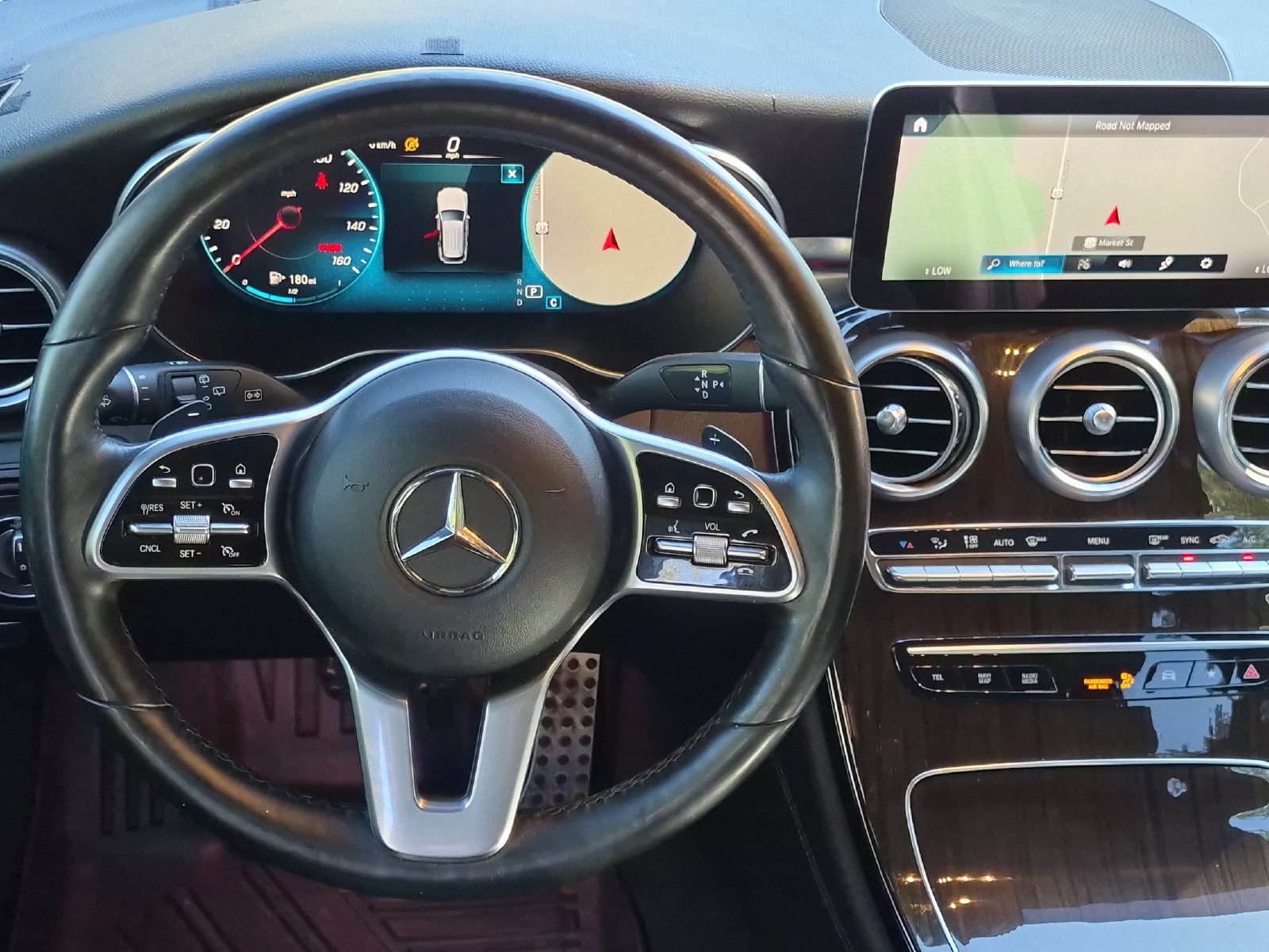 Used 2021 Mercedes-Benz GLC 300 4MATIC image 30