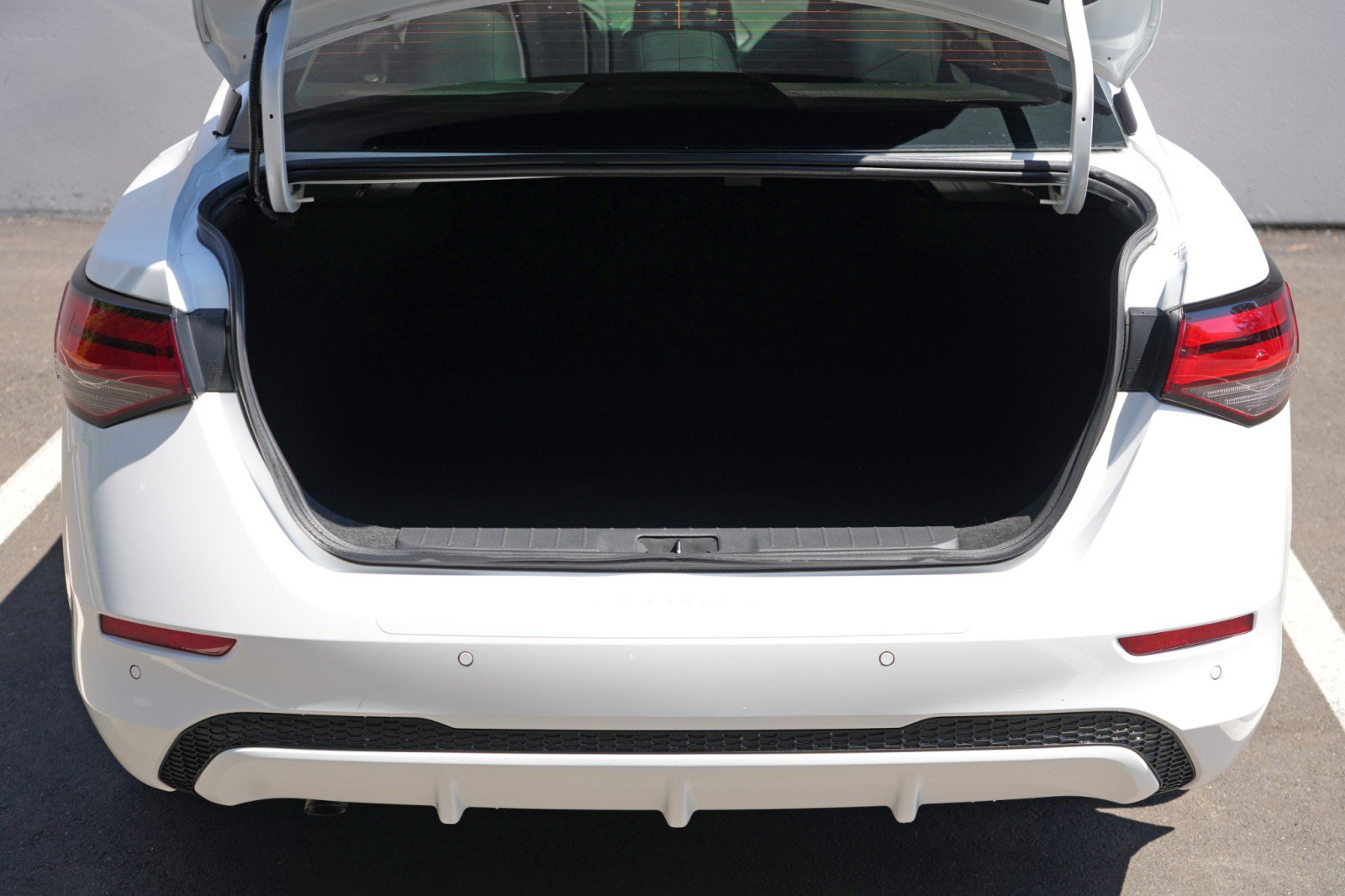 Used 2024 Nissan Sentra SV w/ All-Weather Package FWD image 9