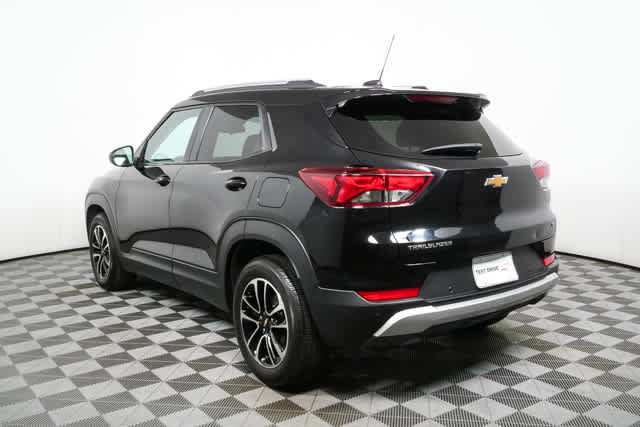 Used 2024 Chevrolet TrailBlazer LT w/ Driver Confidence Package image 23