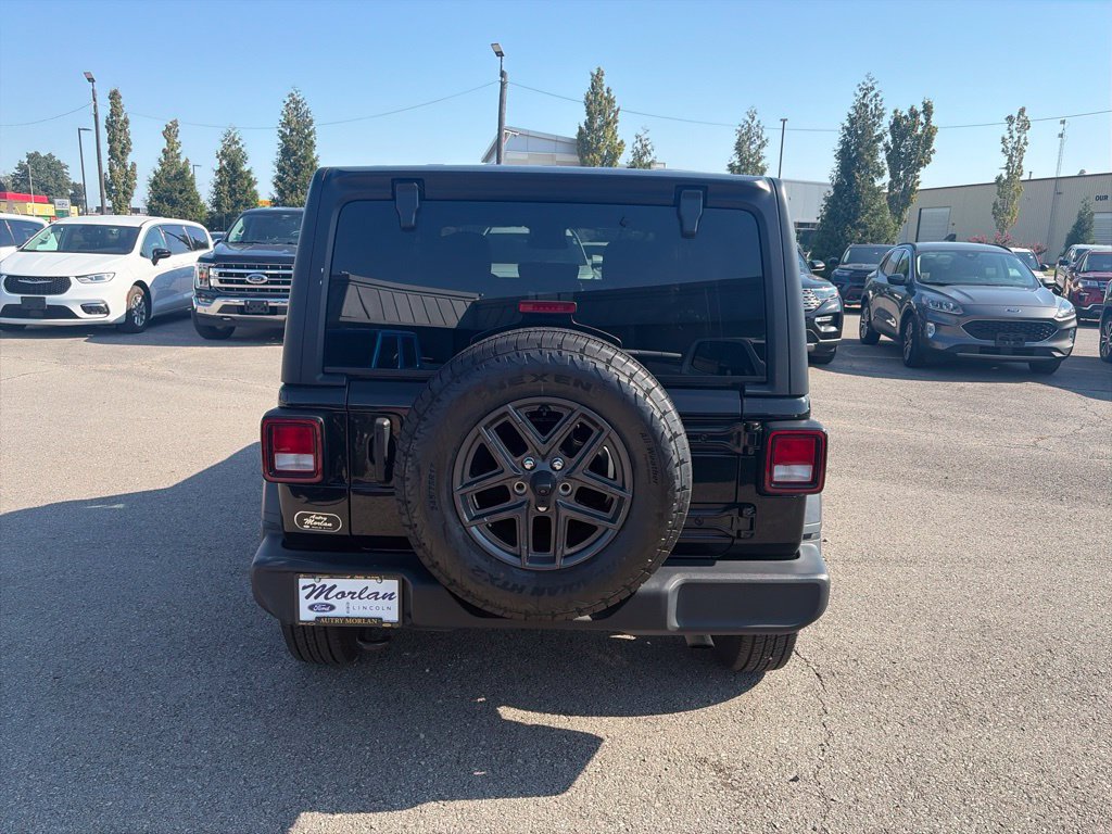 Used 2024 Jeep Wrangler Unlimited Sport AWD/4WD image 6