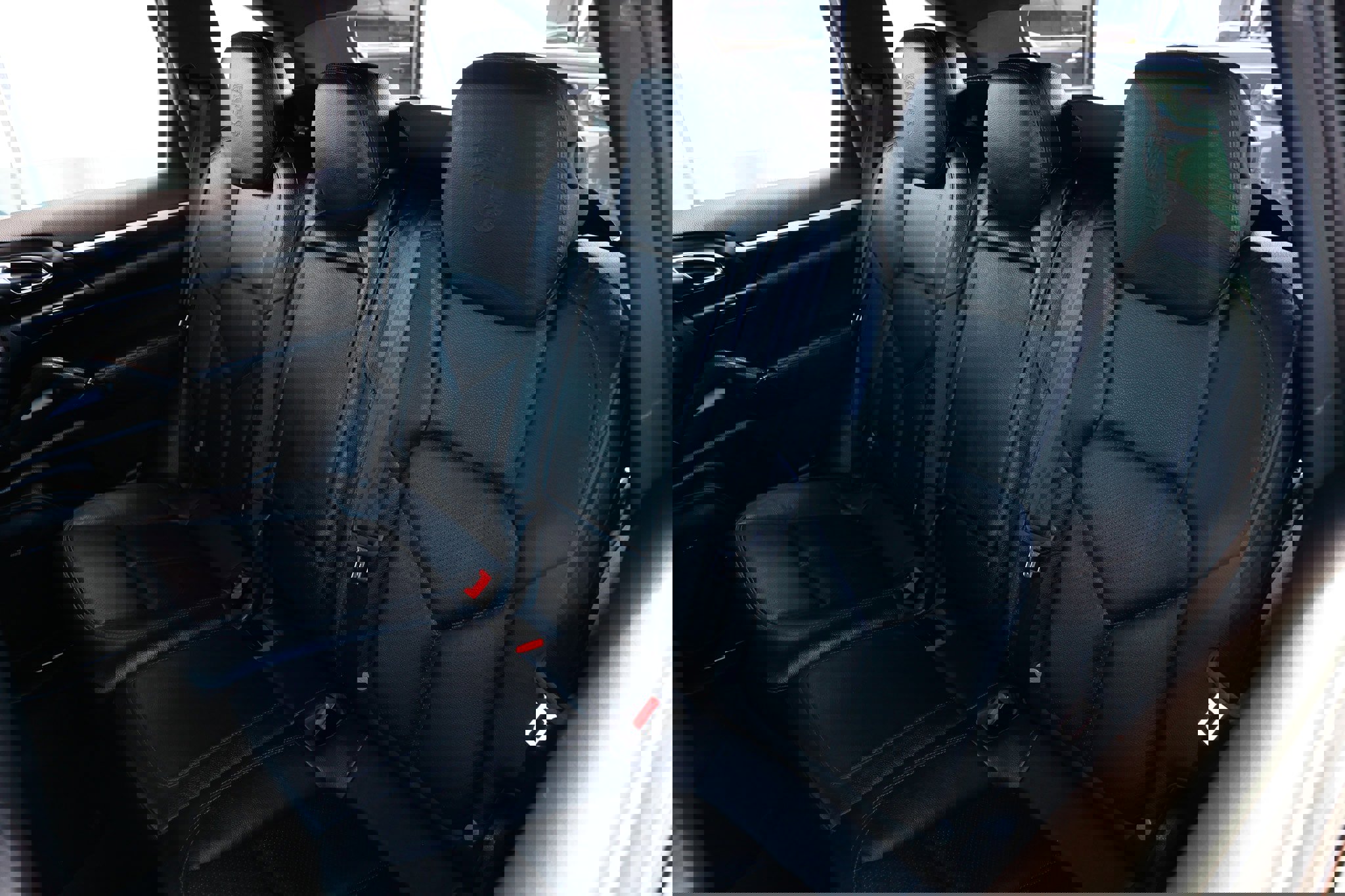 Used 2014 Porsche Cayenne Platinum Edition image 11