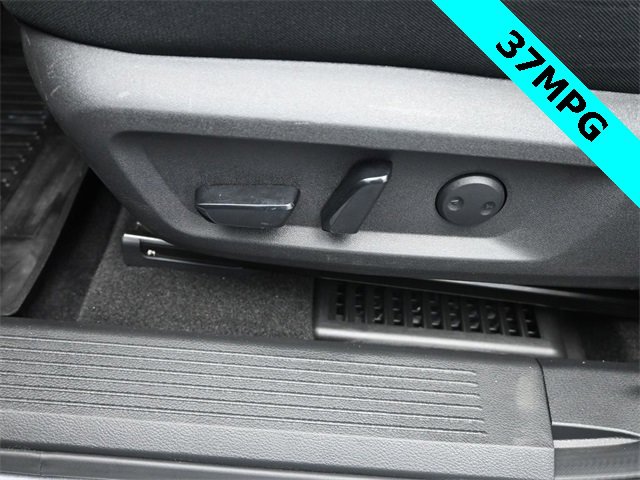 Used 2023 Nissan Rogue SV image 9