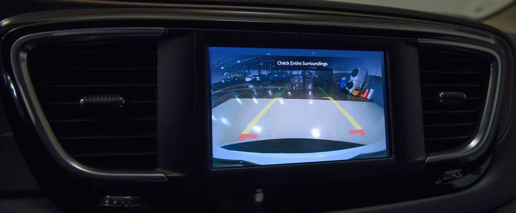 Used 2024 Chrysler Voyager LX FWD image 22