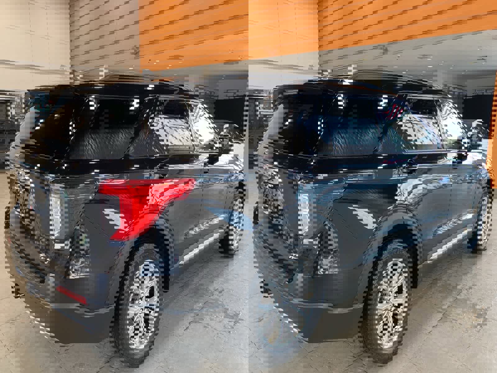 Certified 2023 Ford Explorer XLT w/ Equipment Group 202A image 5