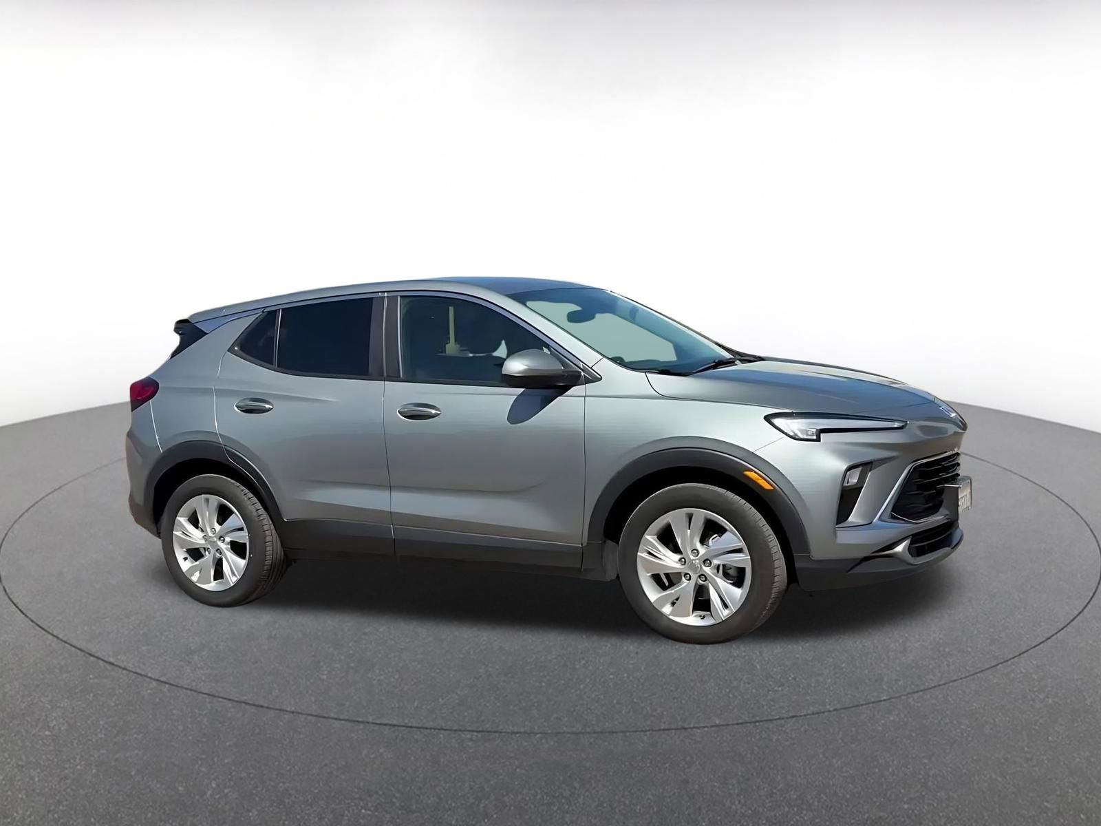 Used 2025 Buick Encore GX Preferred image 2