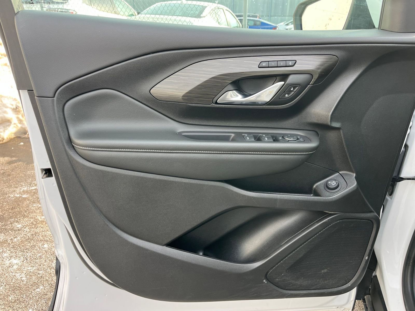 Used 2024 GMC Terrain SLT image 18