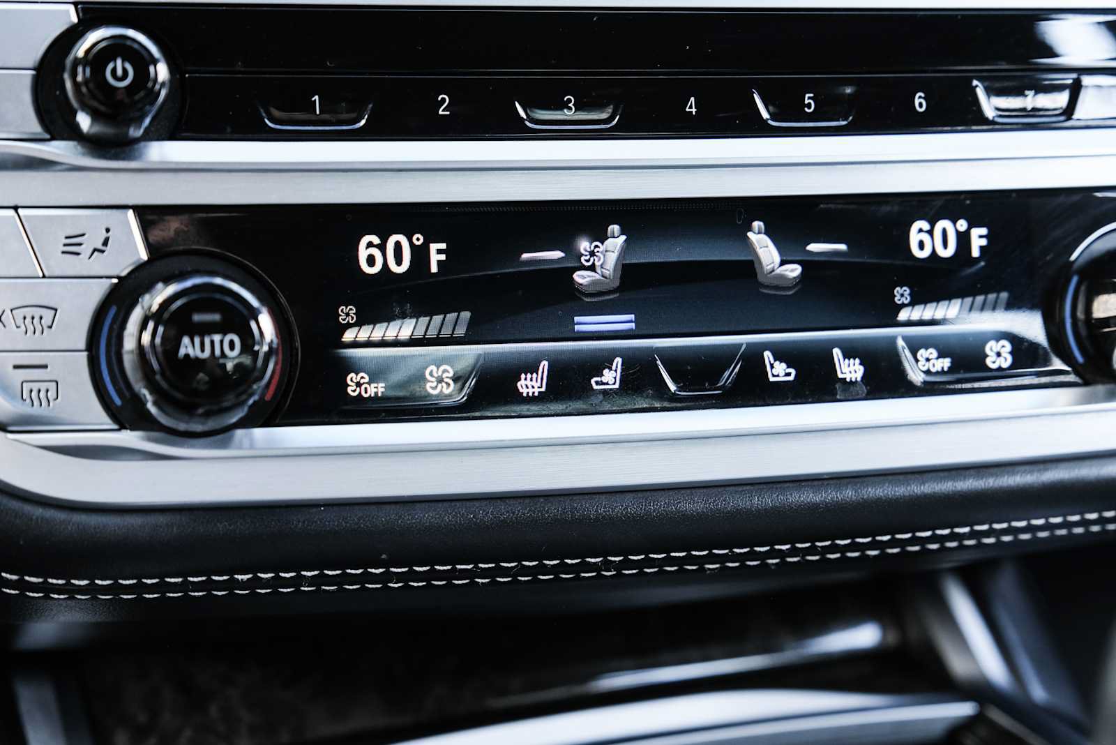 Used 2022 BMW M760i xDrive w/ Luxury Rear Seating Package AWD/4WD image 51