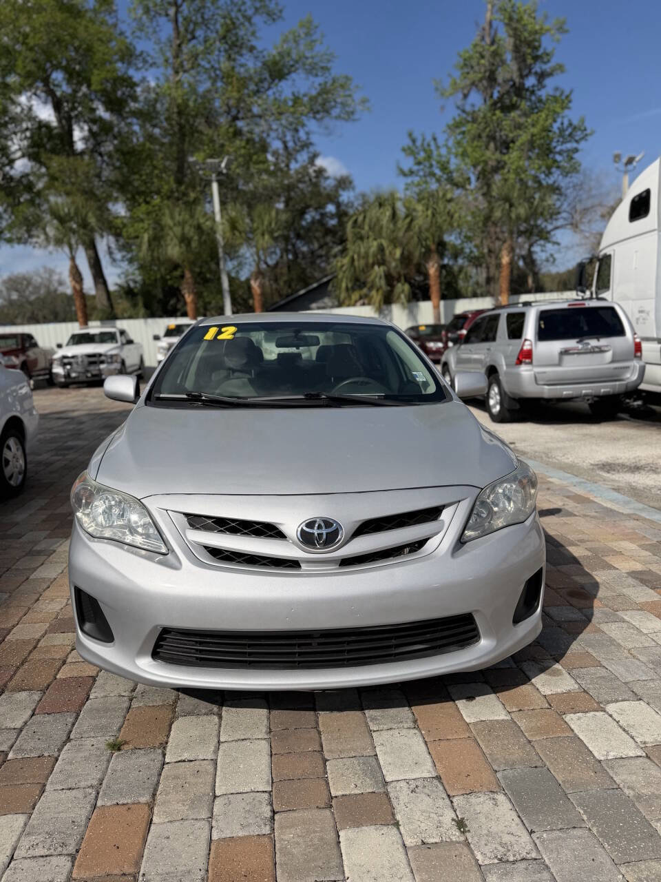 Used 2012 Toyota Corolla LE FWD image 3