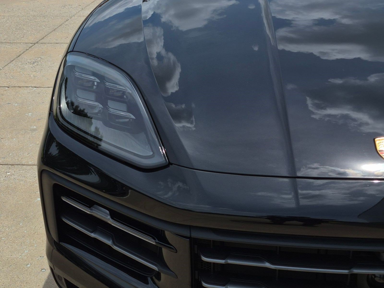 Certified 2026 Porsche Cayenne AWD/4WD image 12