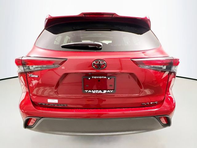 New 2026 Toyota Highlander XLE image 4