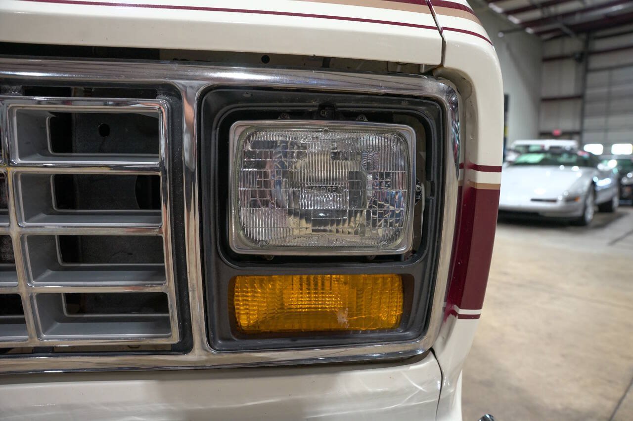 Used 1987 Ford E-150 and Econoline 150 RWD image 36