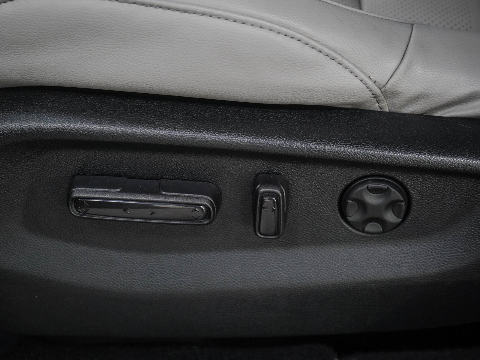 Used 2017 Honda CR-V EX-L image 23
