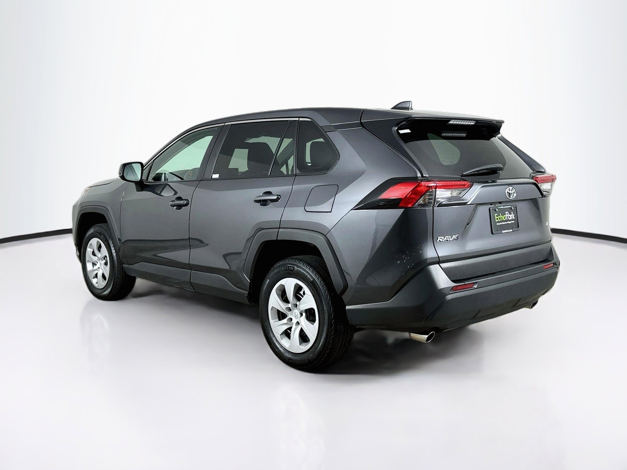 Used 2025 Toyota RAV4 LE FWD image 5