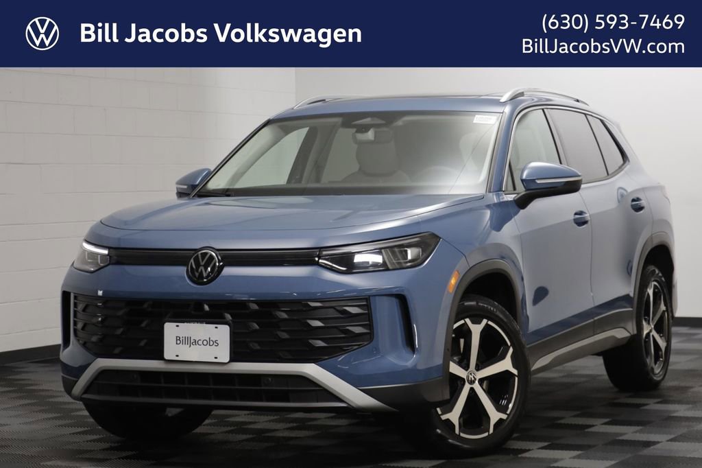 Used 2025 Volkswagen Tiguan SE w/ Panoramic Sunroof Package AWD/4WD image 1
